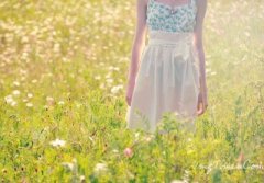 有意境的说说带图片：走哪都想你，是我背着你干的最肉麻的事